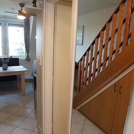 Rozsa Street Lucy Apartment